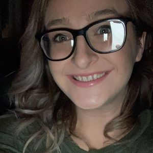 Meet your Posher, Olivia